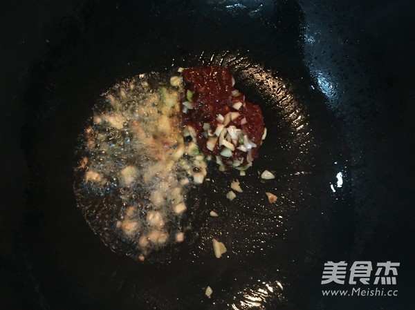 麻婆<a href=/shicai/mimian/DouFu/index.html target=_blank><u>豆腐</u></a>的做法