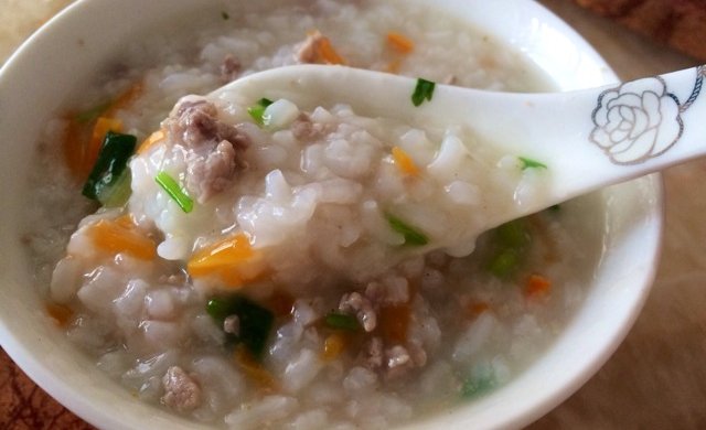 宝宝食谱―胡萝卜瘦肉粥