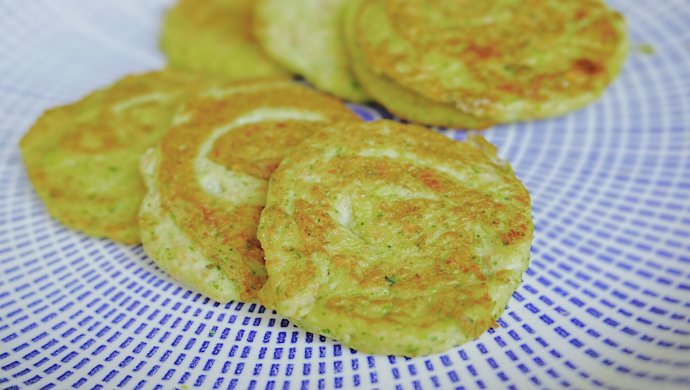 宝宝辅食_虾仁豆腐饼