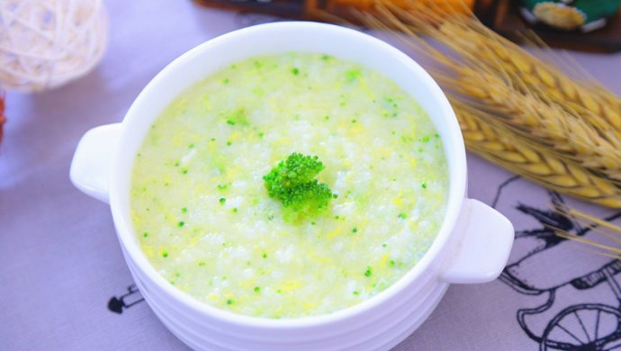 西兰花蛋黄粥 宝宝辅食食谱