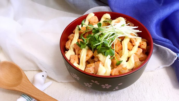 日式美乃滋三文鱼盖饭