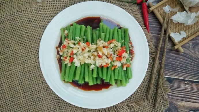 敲好吃的凉拌豆角，夏天没吃它你就OUT了