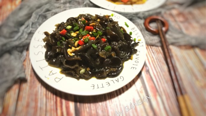 凉拌木耳 酸辣爽口的小凉菜