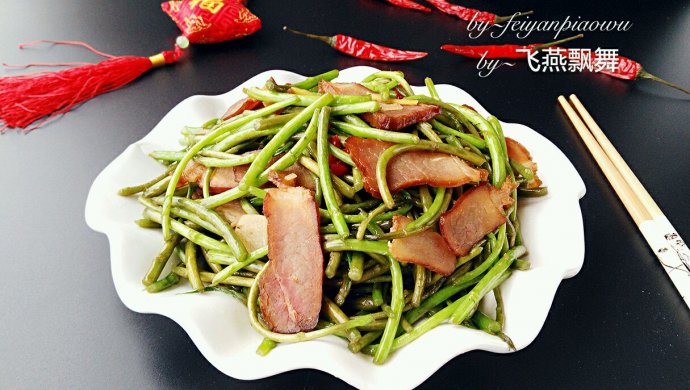 泥蒿炒腊肉