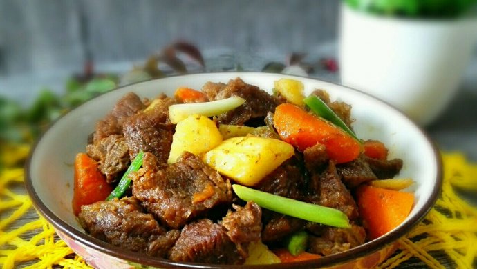 胡萝卜土豆炖牛肉