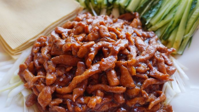 京酱肉丝卷着吃