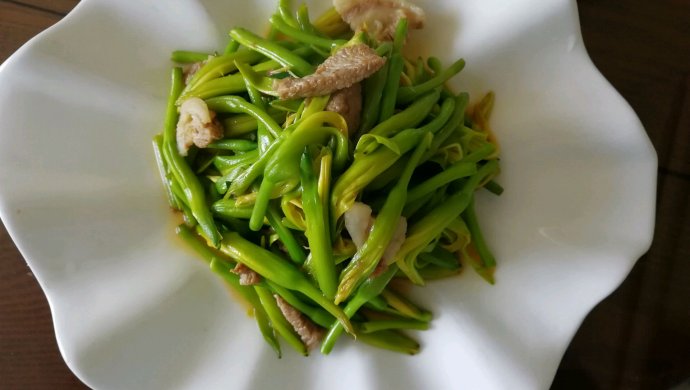炒黄花菜