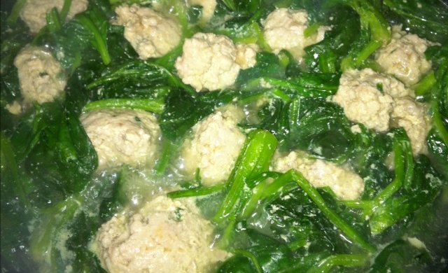 菠菜肉丸汤