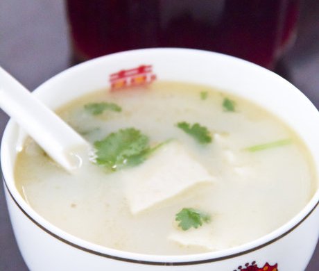 鲫鱼豆腐汤