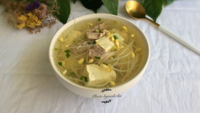 黄豆芽肉片汤