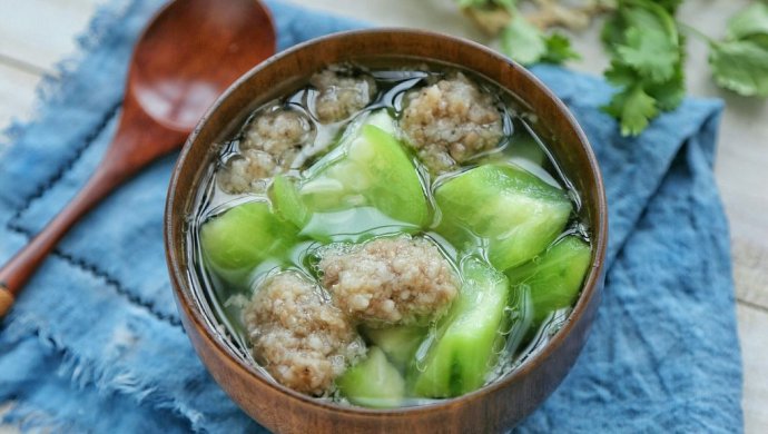 肉丸丝瓜汤