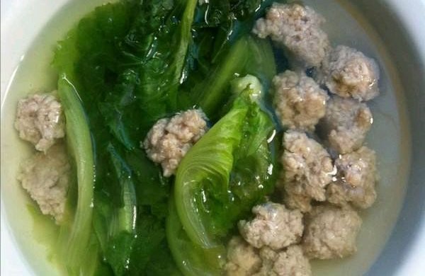 小白菜丸子汤