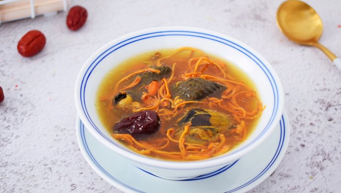 虫草花乌鸡汤