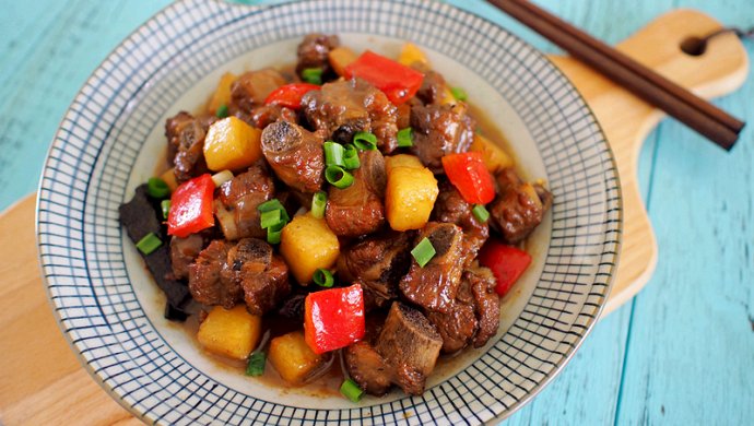 土豆红烧排骨