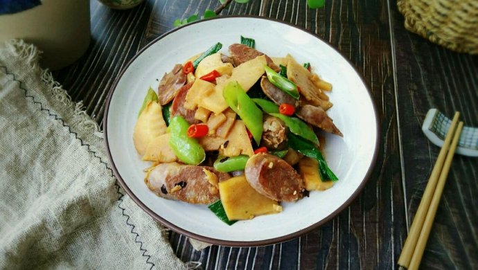 春笋炒腊肠-属于春天的美味小炒