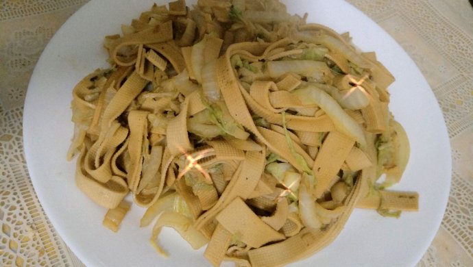冬日正经炒菜，白菜炒豆皮