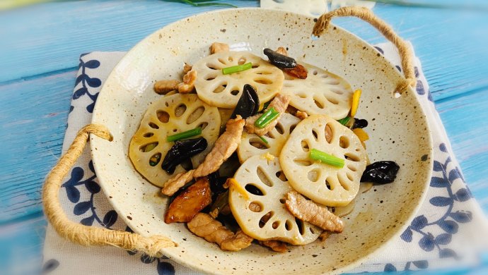 小炒莲藕肉片
