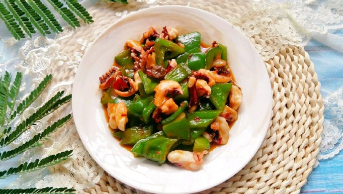 鱿鱼脚炒菜椒