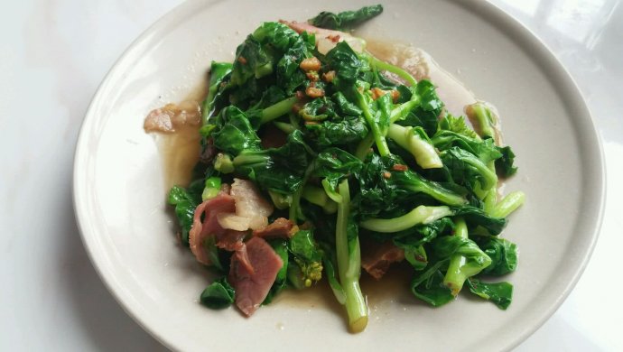 腊肉炒菜苔