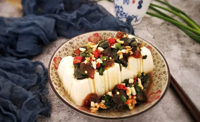 皮蛋豆腐