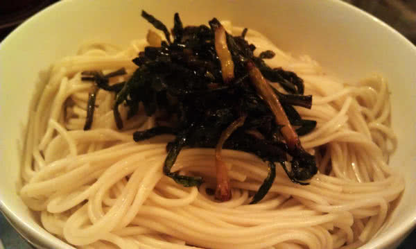 上海风味小吃：葱油拌面