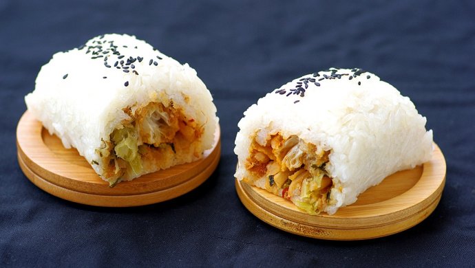 湖北著名的过早小吃：糯米包油条