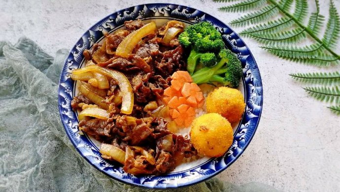日式肥牛饭