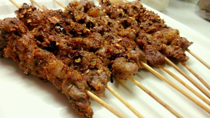在家用烤箱烤羊肉串(超简单版本)
