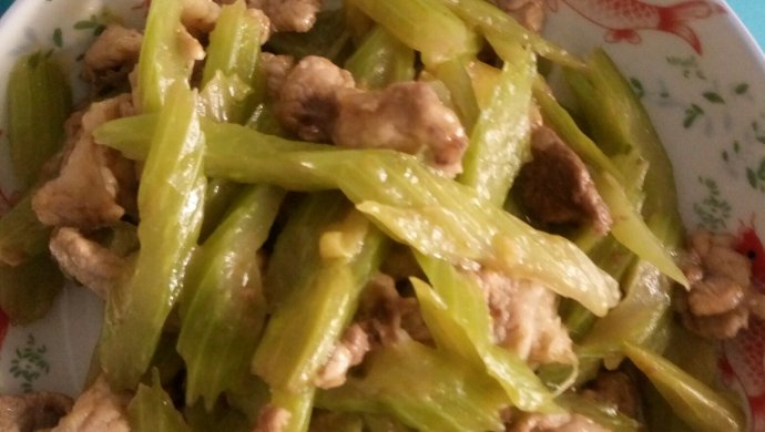 西芹炒肉