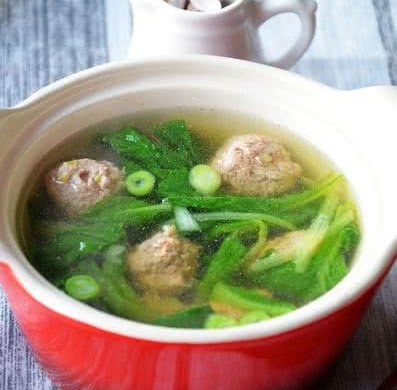 小白菜汆丸子
