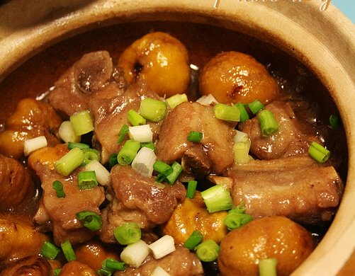 栗子排骨煲
