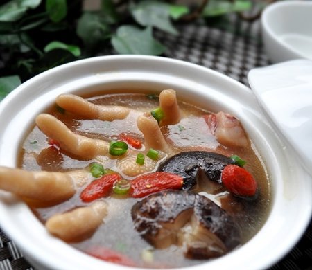 香菇枸杞鸡脚汤