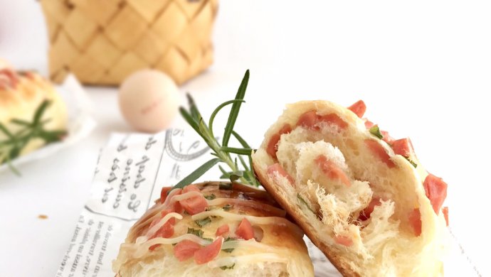 香葱火腿肉松面包――颜值担当，香气四溢