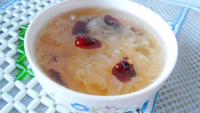 冰糖银耳羹