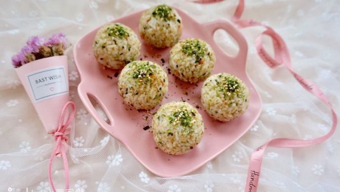 海苔肉松芝心饭团