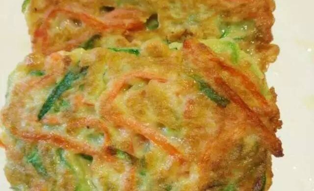 黄瓜胡萝卜丝鸡蛋饼