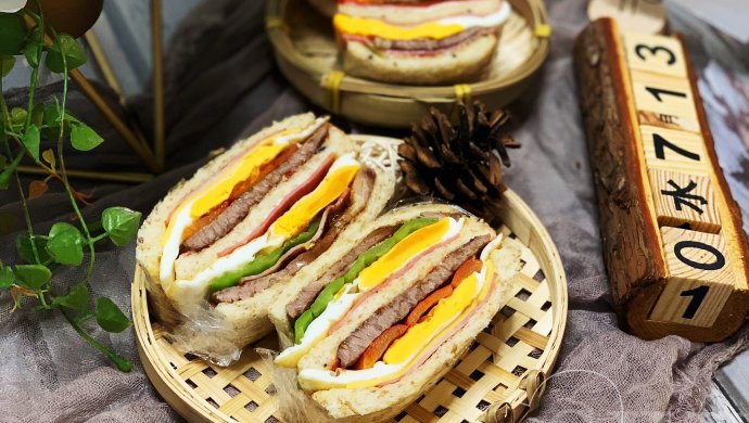 牛排鸡蛋火腿三明治～三明治也要吃得土豪