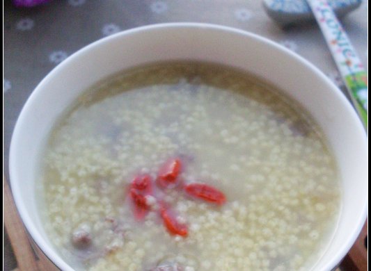 羊肉枸杞小米粥