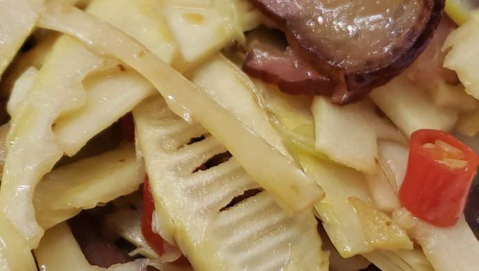 腊肉炒春笋
