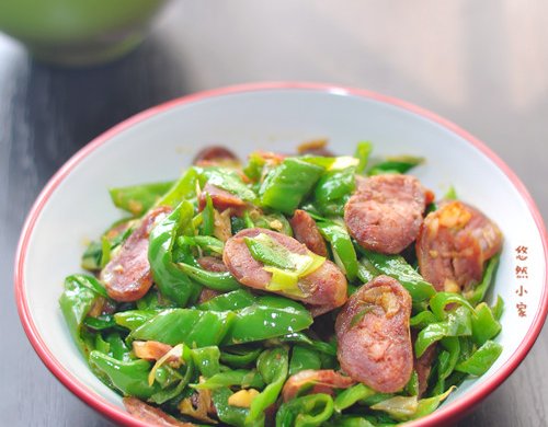 超级下饭菜――青椒炒腊肠