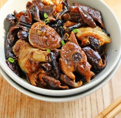 小鸡炖蘑菇