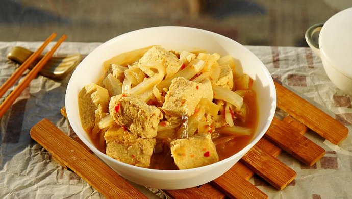 白菜炖冻豆腐