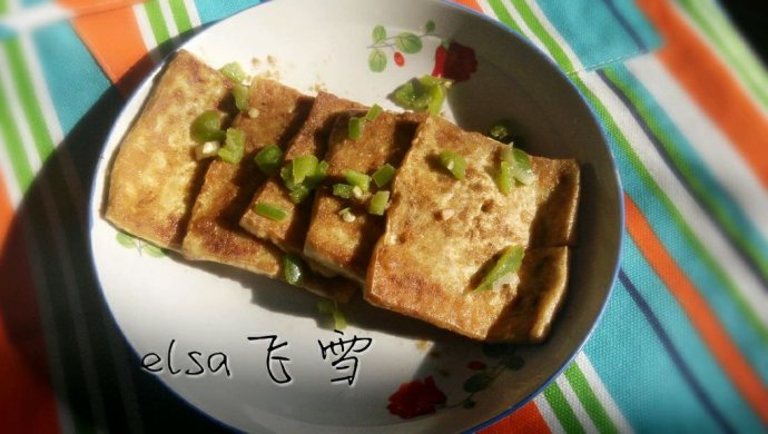 香煎孜然豆腐，能吃出烧烤味的豆腐―冬季暖身