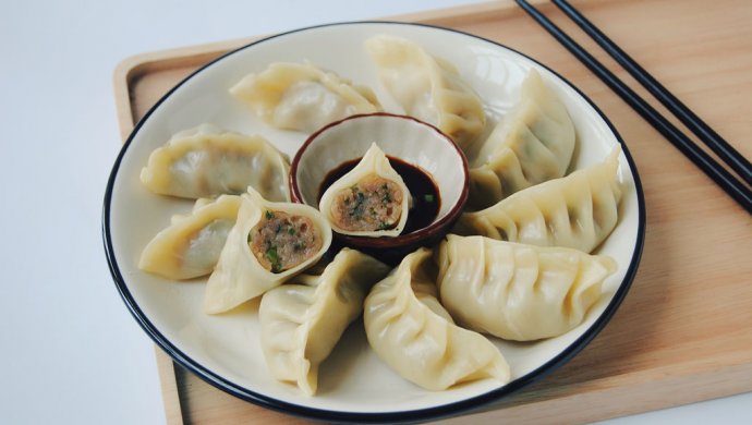 韭菜大肉饺