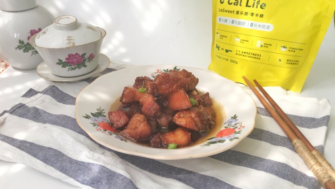 一招教你做出香味浓郁、肉质滑嫩的红烧肉，一上桌分分钟被抢光