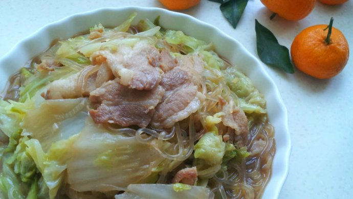 五花肉炖粉条白菜
