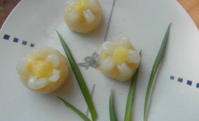 奶黄水晶包