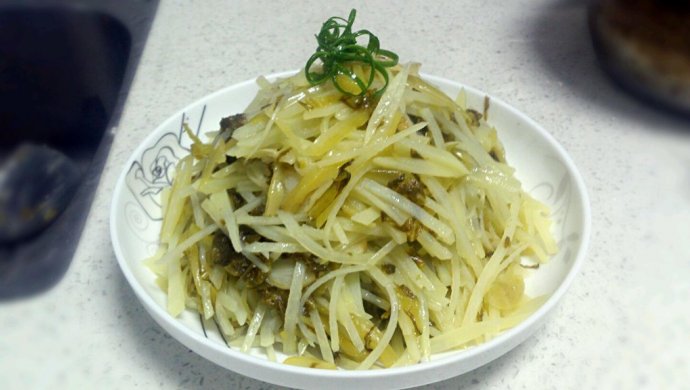 爽口热炒--潮州酸菜炒土豆丝