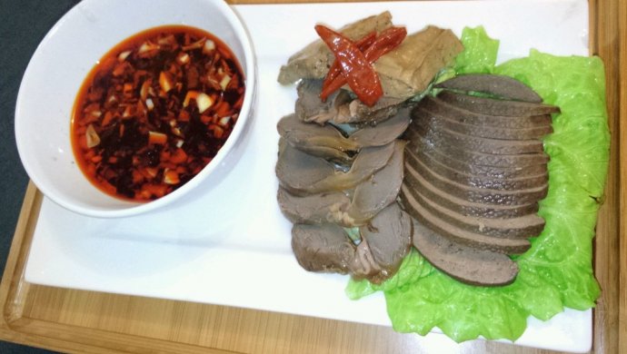 《妖妖家的厨房》卤水拼盘，虎皮青椒