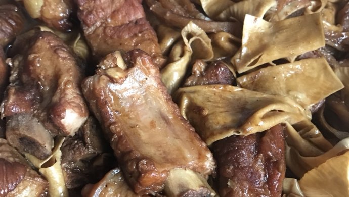 排骨五花肉的全家福